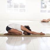 5 yoga oefeningen om je focus te verbeteren