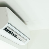 Een koele zomer Dit zijn de verschillen tussen een split-airco en mobiele airco