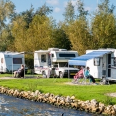 Ouderen genieten steeds meer van de rust en natuur door seniorencampings