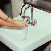 Tips om kalkaanslag in je douche te verwijderen