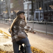 Droog en duurzaam op de fiets zo kies je regenkleding voor heren