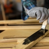 Tussen plamuur en passie binnenkijken bij Houtafwerking.nl