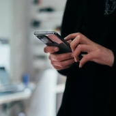 Zo kun je geld besparen op je smartphone