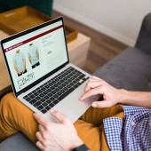 Waarom steeds meer aankopen volledig online plaatsvinden