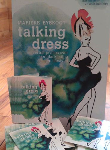 talking dress